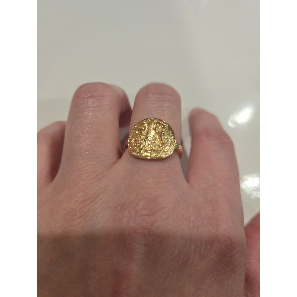 Gold Tone stamped ring size 5.5 nwot